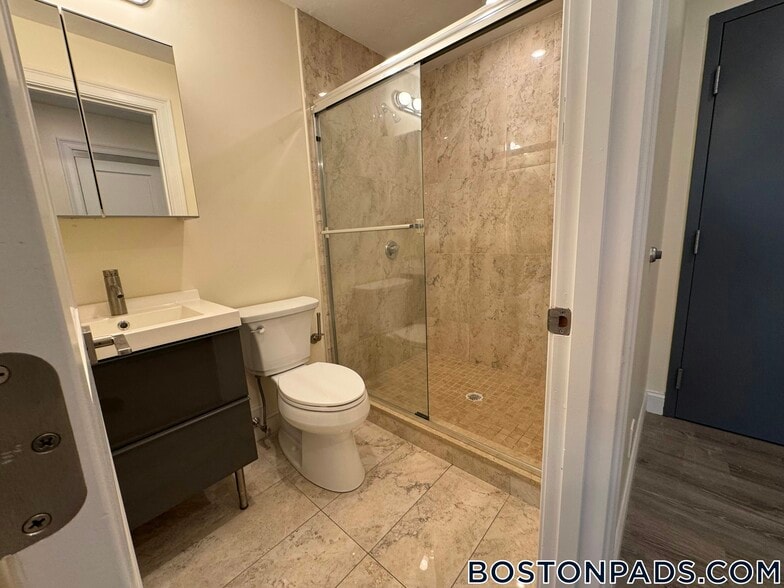 Building Photo - 1028a Commonwealth Ave