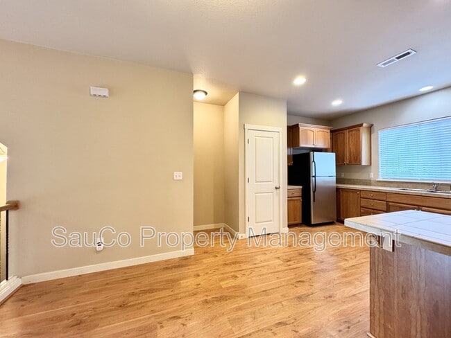 Building Photo - 10438 SW Akilean Terrace