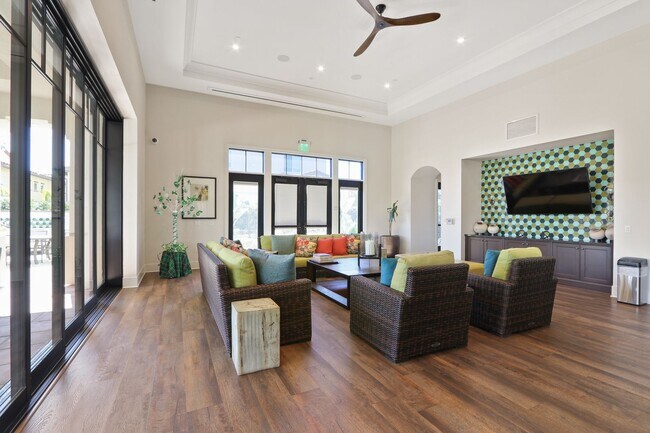 Building Photo - Gated 55 and older 3 bedroom 2 bathroom Ovation at Flora Park