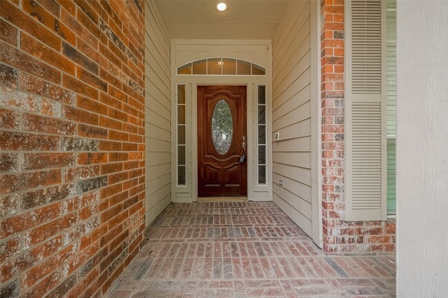 Building Photo - 8814 Fairbloom Ln