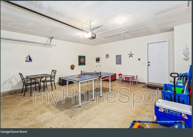 Building Photo - 6315 Redberry Dr