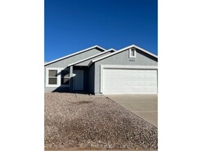 Building Photo - 3 bedroom 2 bath home in Arizona City