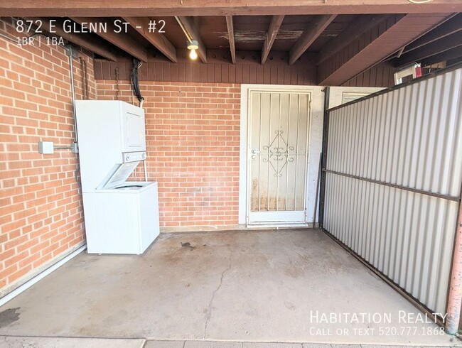 Building Photo - Pre-Lease!! Freshly renovated, brick, 1Bed...