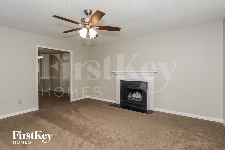 Building Photo - 3900 Hadley Farm Dr