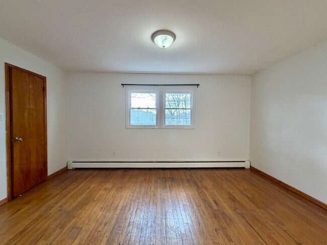 Building Photo - 57 Magnolia Ave