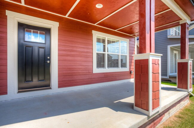 Building Photo - 2071 SW Cascade Falls Dr