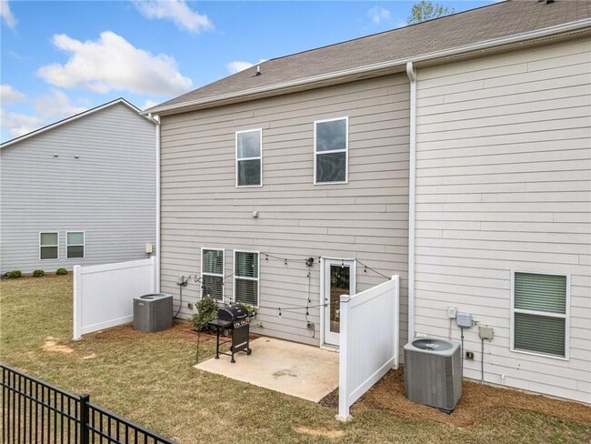 Building Photo - 175 Madison Bend