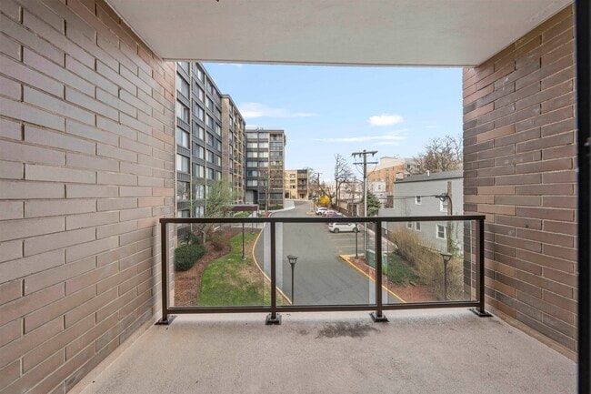 Building Photo - 9060 Palisade Ave