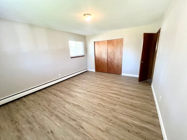 Building Photo - Bayside Apartments
