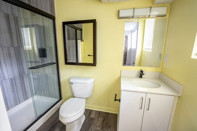 Interior Photo - The Lindley