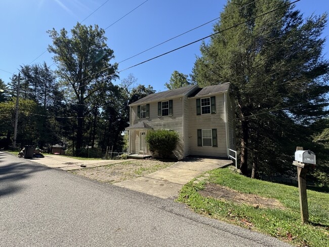Building Photo - 1276 Hillcrest Rd