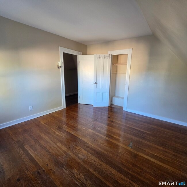 Building Photo - 142 Oakland Terrace