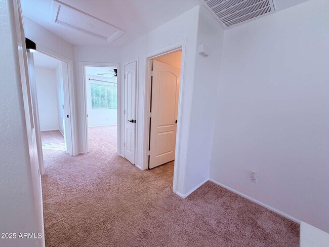 Building Photo - 37911 N Luke Ln