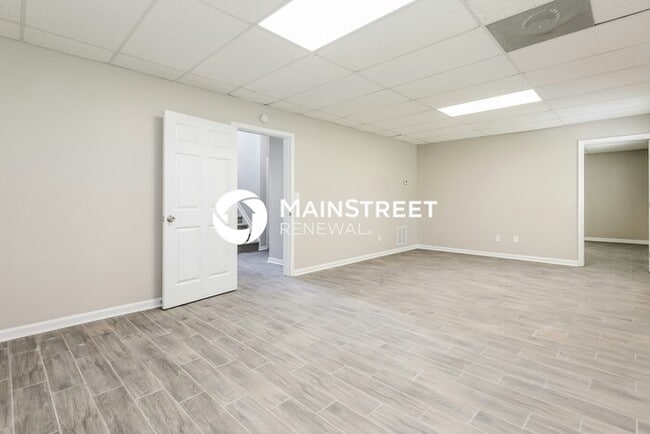 Building Photo - 5 Bedroom Pet-Friendly Home in Fayettevill...
