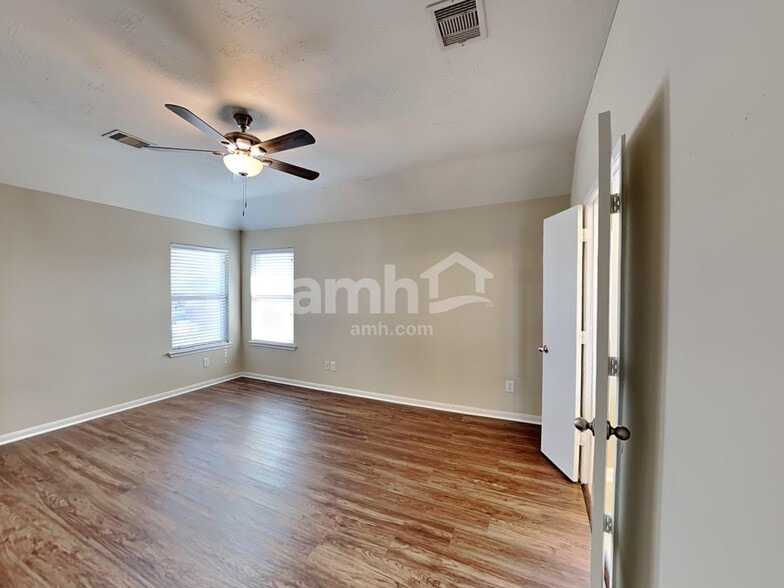 Building Photo - 19022 Walbrook Meadows Ln
