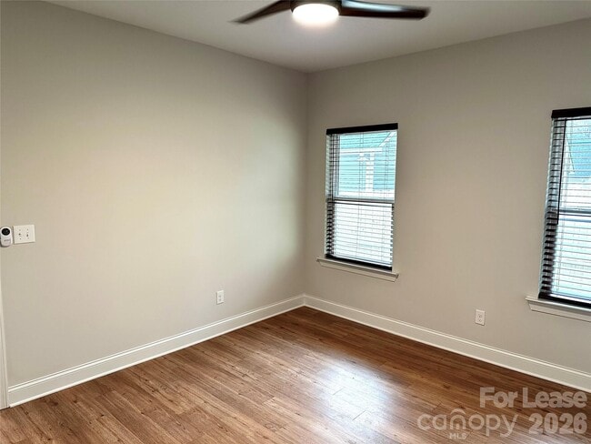 Building Photo - 521 N Linwood Ave