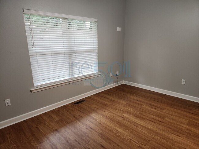 Building Photo - Gorgeous Find In West Little Rock! Reduced...