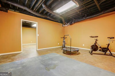Building Photo - 9485 Nesbit Lakes Dr