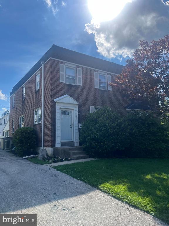 Building Photo - 228 Fitzwilliams Rd