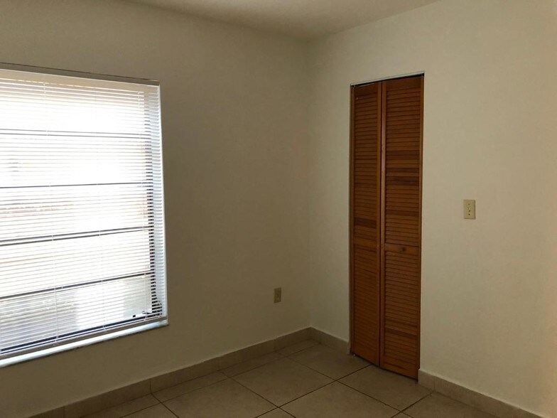 Building Photo - 9135 SW 125th Ave