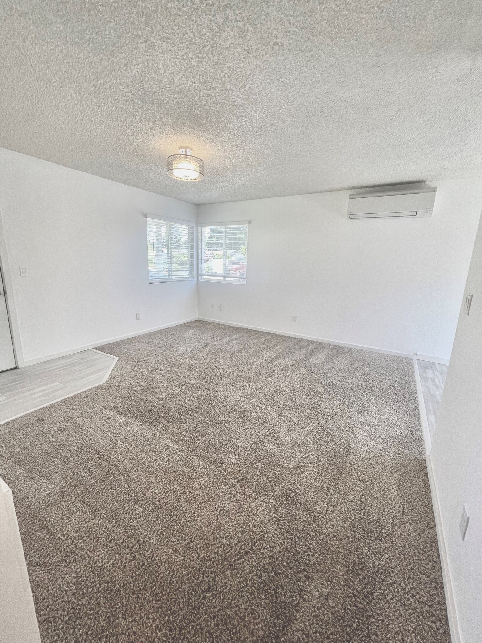 Building Photo - 2142 Rhodora St