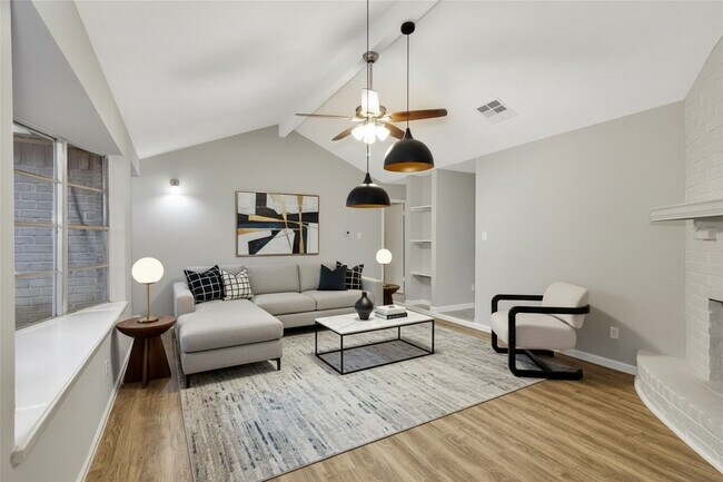 Building Photo - 13703 Cologne Dr