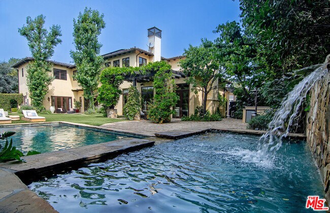 Building Photo - 1221 Minorca Dr