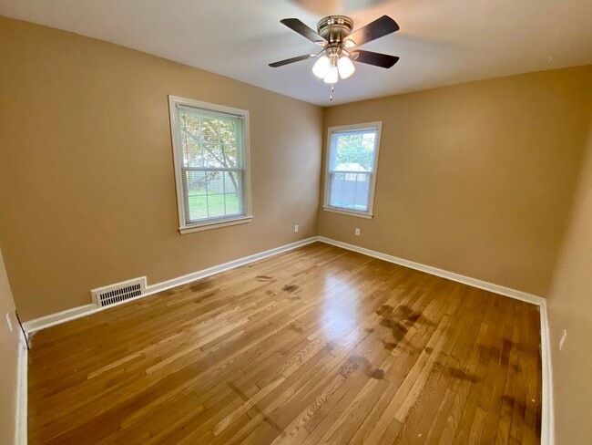 Building Photo - {6832} Prairie Village Ranch + Perfect Location + Updated + Fenced Yard