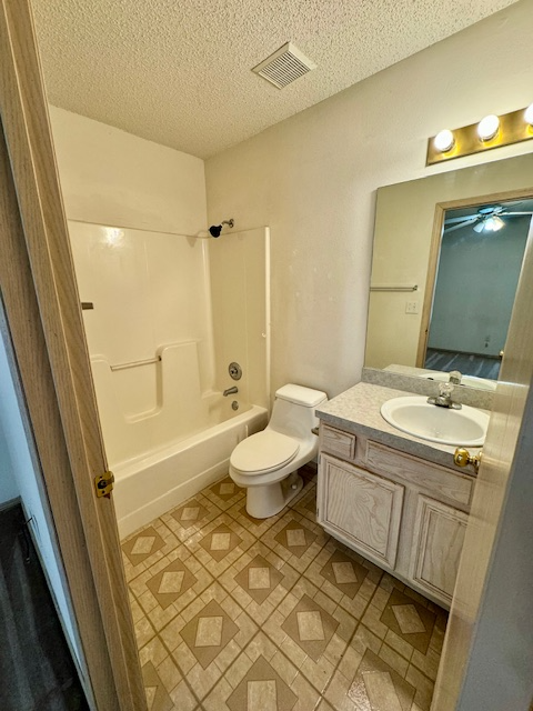 Building Photo - 1386 N Bernice Dr