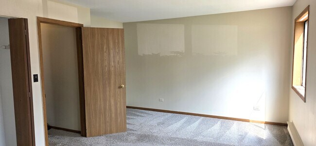 Building Photo - 429 Berkshire Dr