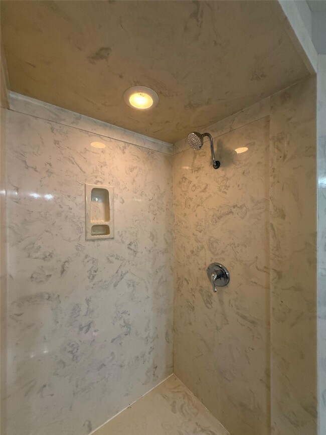 Building Photo - 1042 Cascade Creek Dr