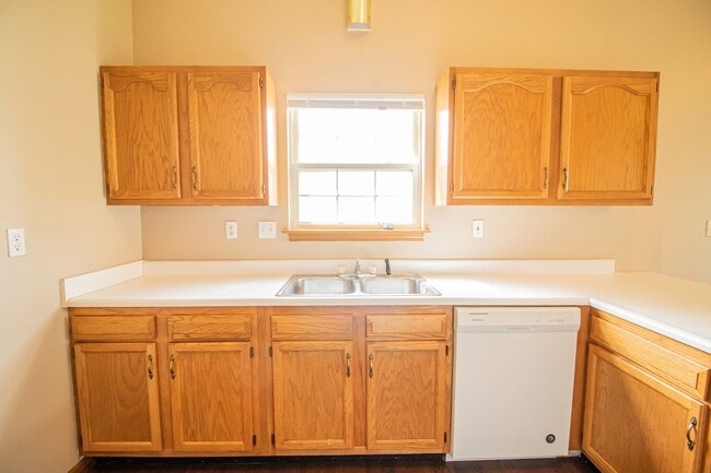 Building Photo - 2204 Bridgewater Cir