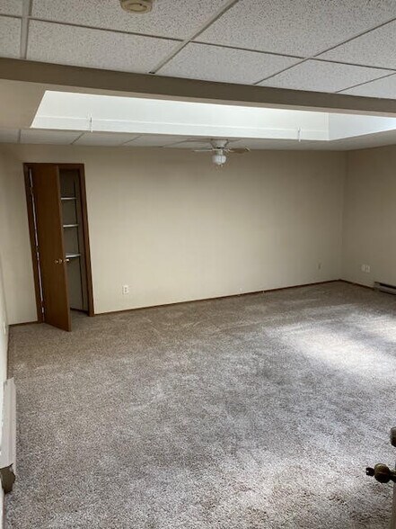 Primary Photo - 109 E College Ave