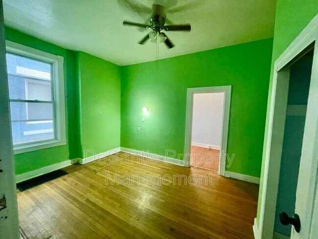 Building Photo - 5498 Hayes St