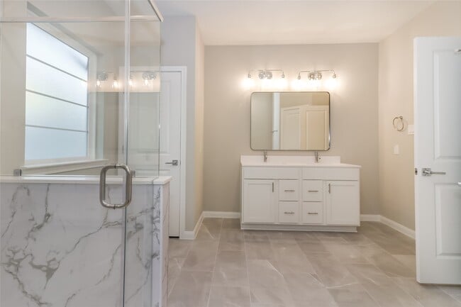 Building Photo - 9910 Clark Rd