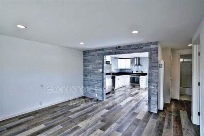Building Photo - 1623 San Pablo Ave