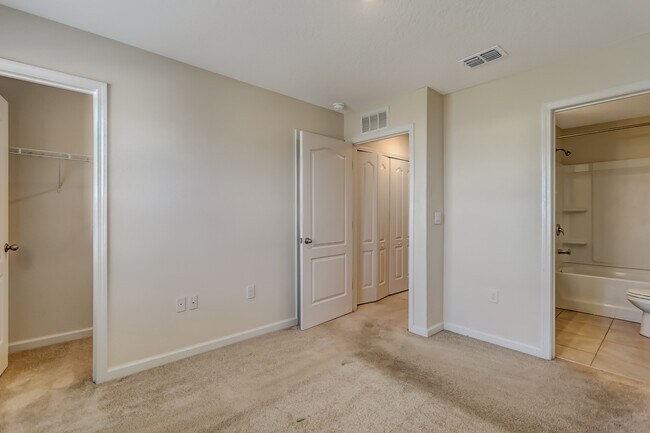 Building Photo - 3978 Oak Mill Rd