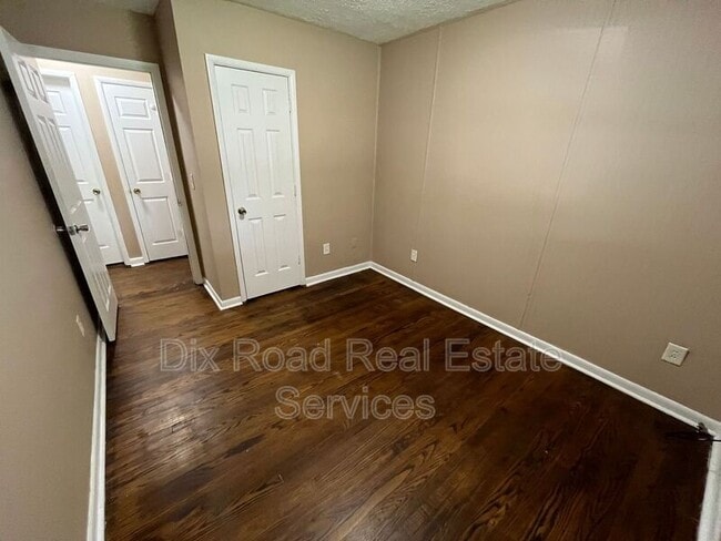 Building Photo - 3209 Lefferson Rd