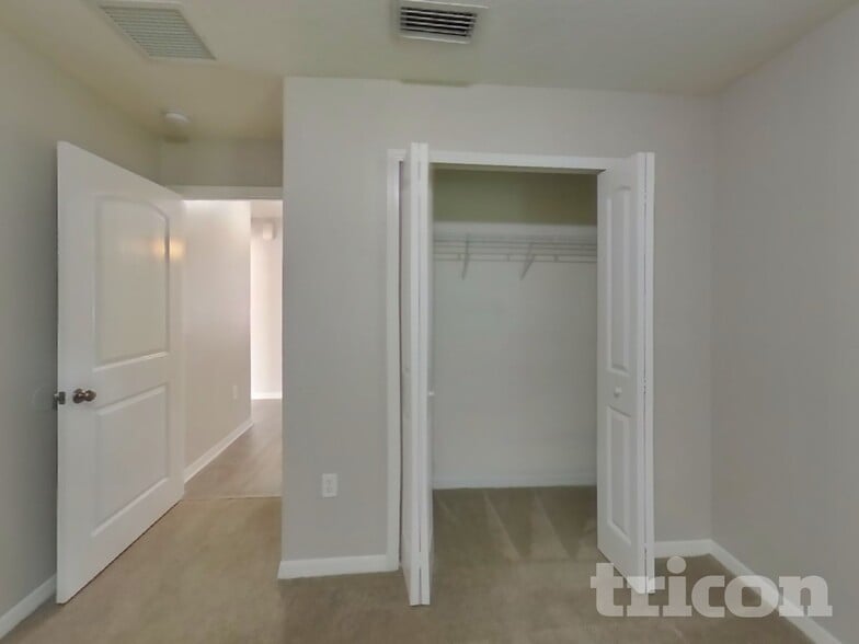 Building Photo - 9250 Spider Lily Ln