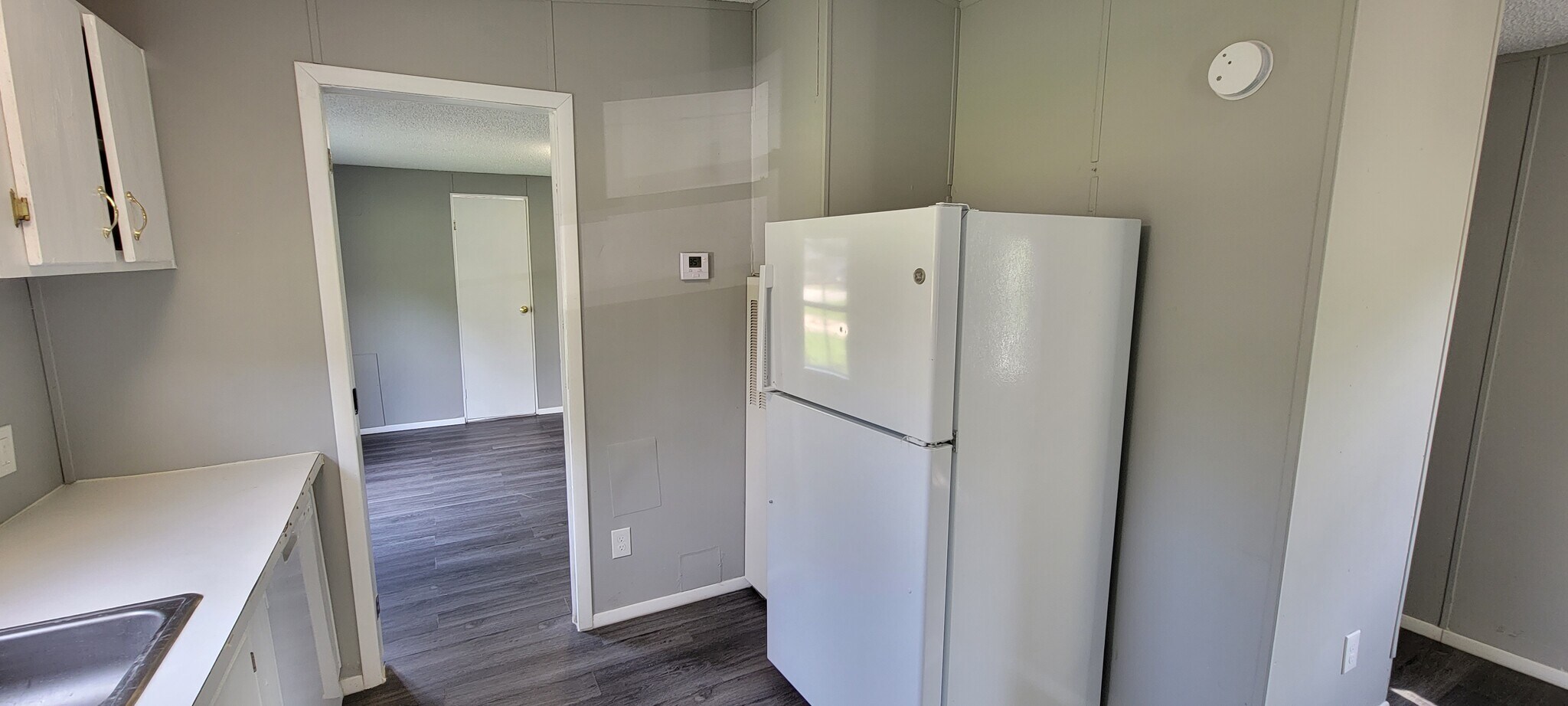 New Refrigerator - 23047 Cactus Rd