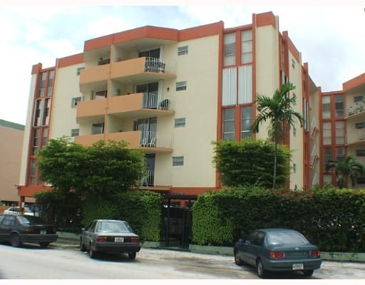 Primary Photo - Casa Del Sol Condominiums