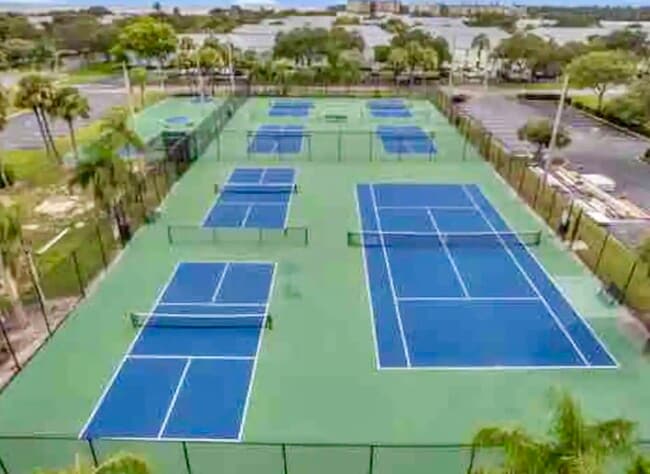 Building Photo - 5011 Starfish Dr SE