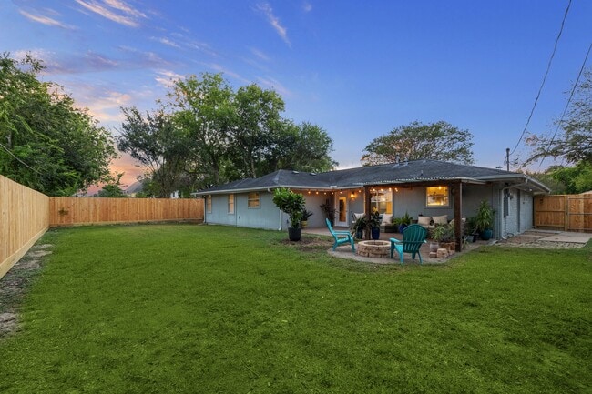 Building Photo - 11531 Gaymoor Dr