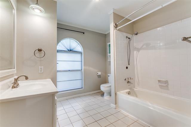 Building Photo - 1221 Middle Cove Dr