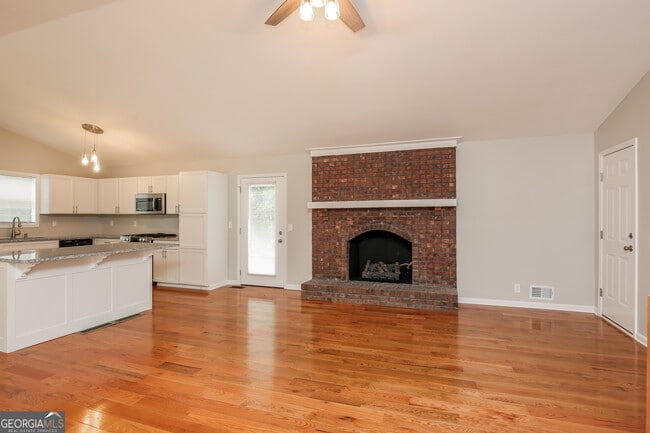 Building Photo - 122 Trickum Hills Dr