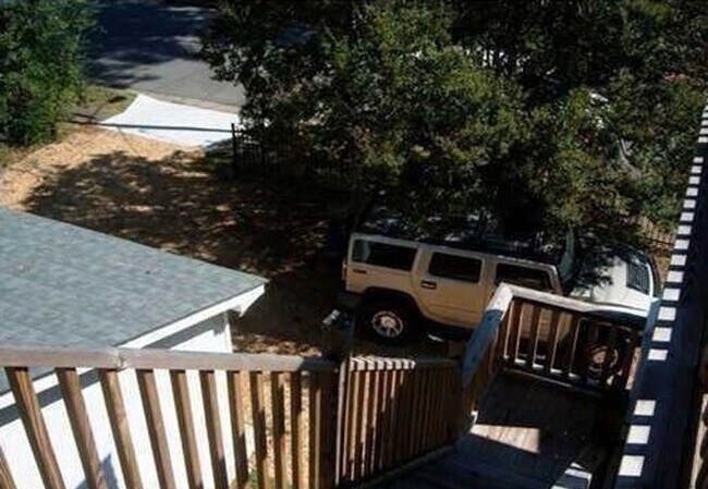 Building Photo - Spacious 2 Bedroom Apartment in Euwanee Park