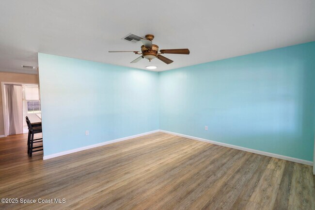 Building Photo - 219 Narvaez Dr
