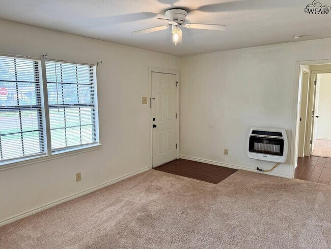 Building Photo - 2941 Stearns Ave