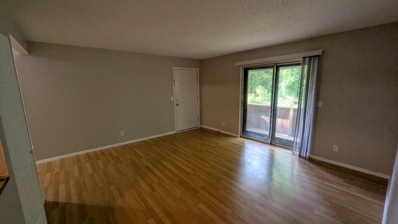 Building Photo - 2553 Brush Ct
