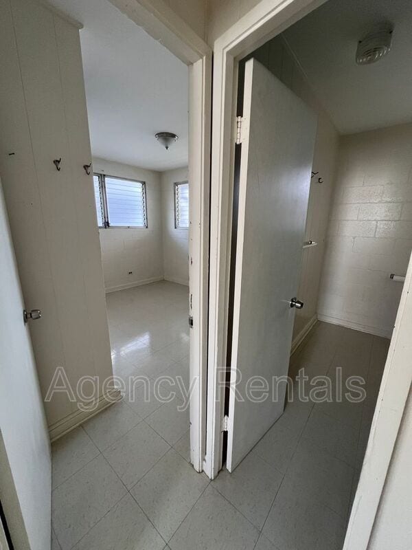 Building Photo - 2733 Ka?aha St